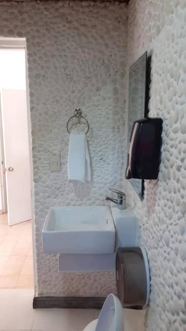 Cozy room at just steps from the beach and in town center