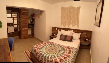Studio 27