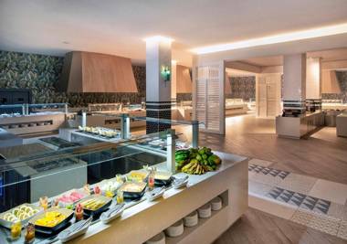 Unique Club at Lopesan Costa Bávaro Resort