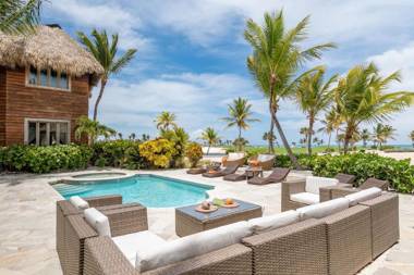 Caleton - Ocean View Villa with Pool Chef Butler & Maid