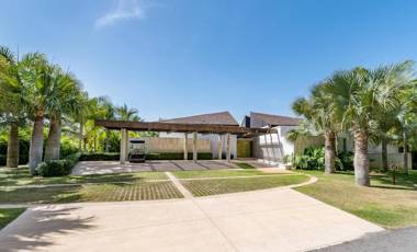 Unique Private Villa with Pools and Golf Cart