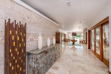 Stunning Villa with Private Pool and Jacuzzi in Casa de Campo