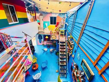 La Fuente House Hostel