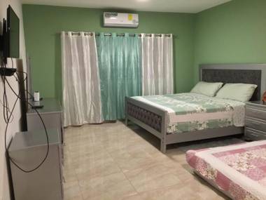 Villa Nilsa ( The Blue House )