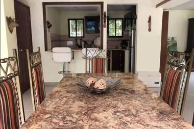 Acogedora Casa Rural en plena naturaleza