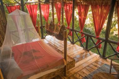 Dominican Tree House Village