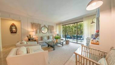 Special Price Deluxe 2BR at El Portillo