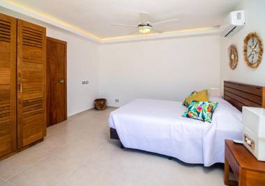 Nicole ApartHotel