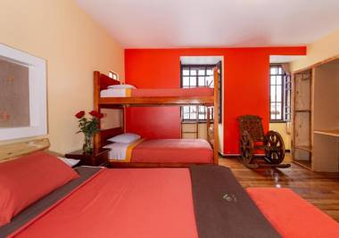 Friends Hotel & Rooftop