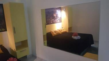 Aparthotel Full House