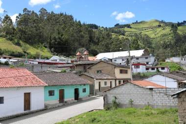 Llullu Llama Mountain Lodge