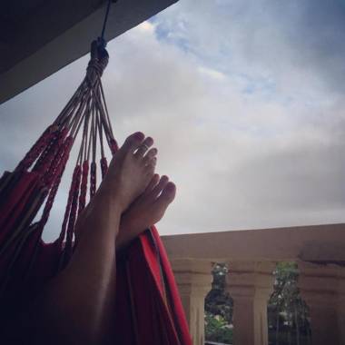 Tonsupa A 2 cuadras Del Mar Parqueo Cocina Piscina Reserva con anticipo