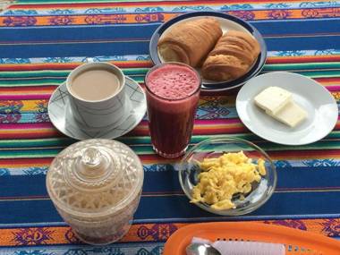 Hostal La Casa Amarilla City