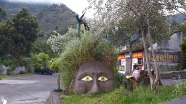 Montano Camping & Hostel