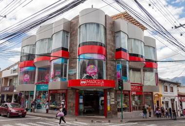 Edificio TEYFA Hospedaje en Atuntaqui