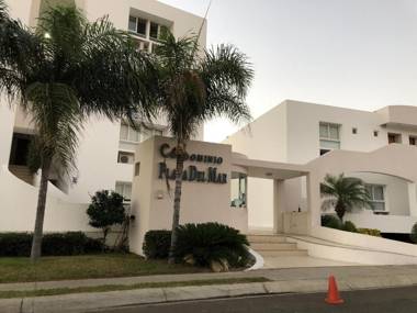 Departamentos Amoblados Frente al Mar Manta -PROINKASA