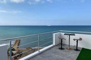 Exclusivo Penthouse frente al mar con acceso a la playa - Club Privado en Manta