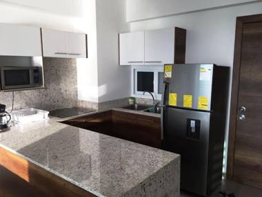 Departamentos frente al mar en Resort Playa Azul-Tonsupa