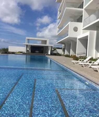 Departamentos frente al mar en Resort Playa Azul-Tonsupa