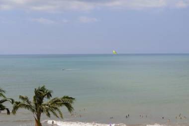 Encantador departamento frente al mar con WIFI