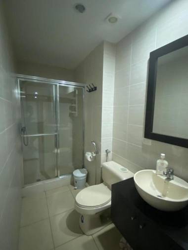 CÓMODO APARTAMENTO CON VISTA AL MAR.