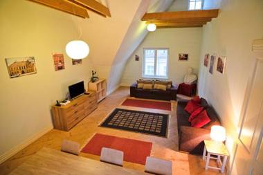 Dream Stay - Superior 2 Bathroom Family Apartment in Old Town