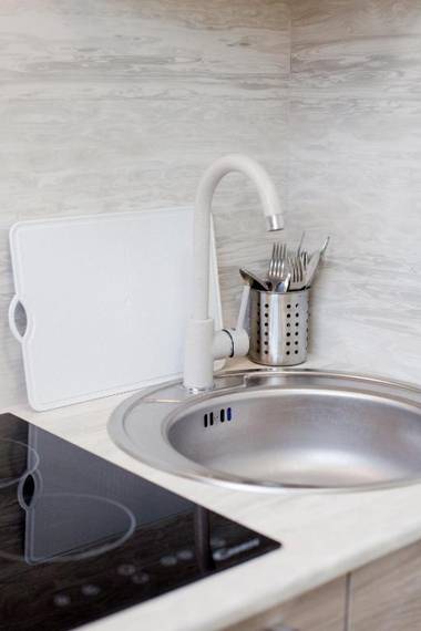 Bright Apartment near Bus Statioon