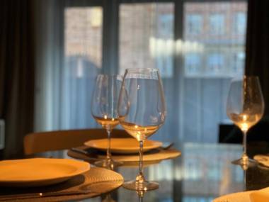 Dream Stay - Executive Apartment with Balcony