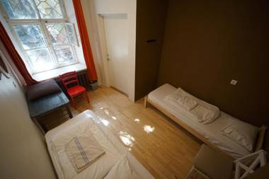 Old Town Alur Hostel & Bar