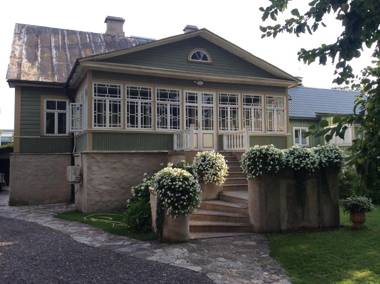 Väike-Liiva Villa