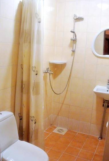 Üksik Rüütel Hotel