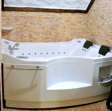 Üksik Rüütel Hotel