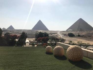 Great Pyramid Inn