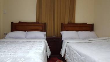 Royal Pyramids Inn
