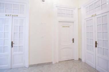 Tahrir Plaza Suites - Museum View