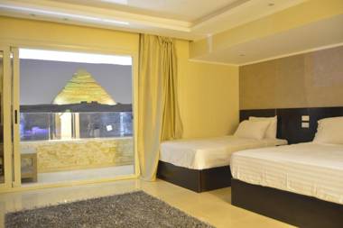 Egypt pyramids inn