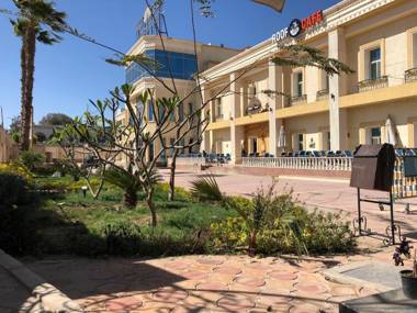 Ultra Loaloa Nile Maadi Hotel