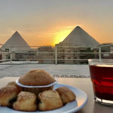 Pyramids Paradise Hotel