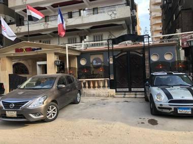 Maxim Hotel