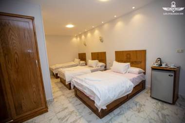 Life Pyramids Inn