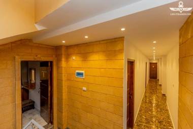 Life Pyramids Inn