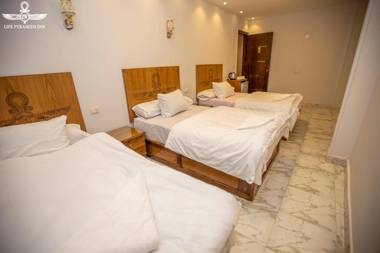 Life Pyramids Inn