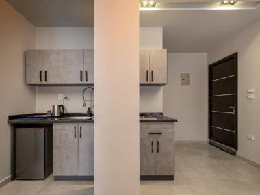 Travelholic inn Residence Golden Gates