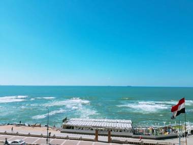 Royal Crown Hotel - Families Only