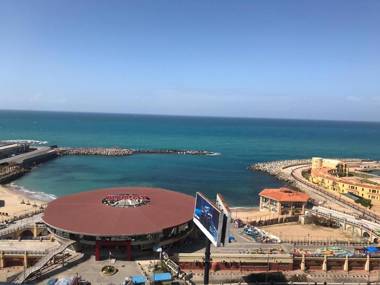 Blue Bay Beach-Families only