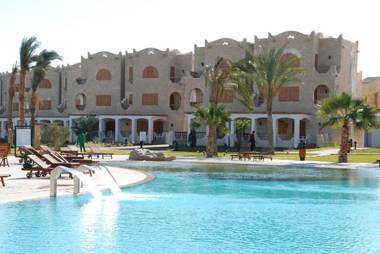 Royal Lagoons Resort & Aqua Park Families and Couples Only