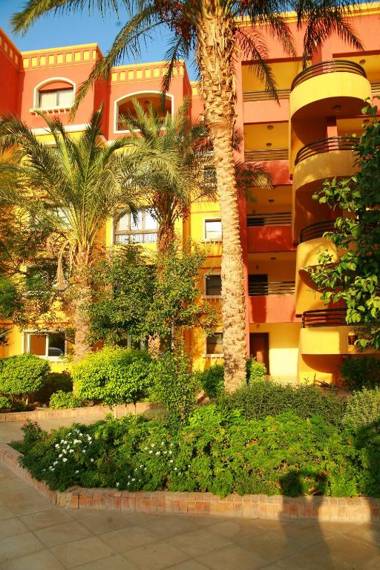 Esplanada Beach Apartment