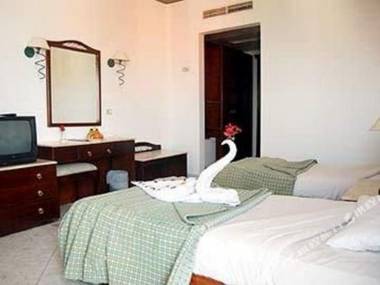 Roma Host Way Hotel & Aqua Park