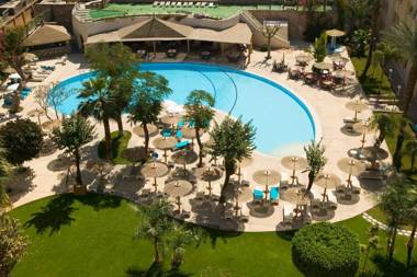 Aracan Eatabe Luxor Hotel