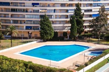 Fantástico apartamento 4p con piscina y pista de tenis!